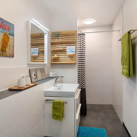 Apartment Mit Eigenem Eingang *